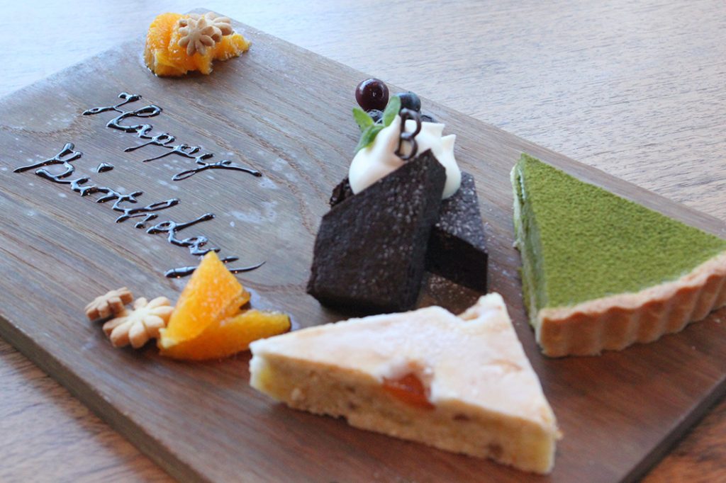 大切な記念日のお祝いに 北欧ビンテージ 北欧家具 カフェ Blackboardつくば