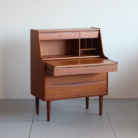 Vintage-Bureau｜Arne-Vodder